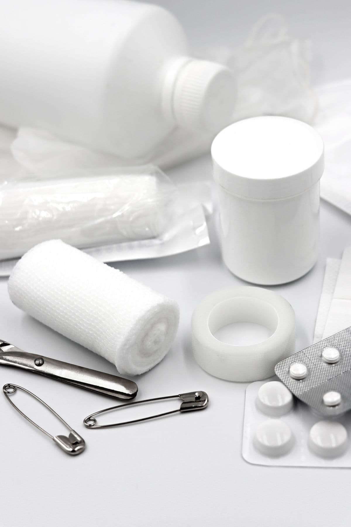 DIN 13164 first aid kit contents laid out, the German vehicle standard widely recognised across Europe